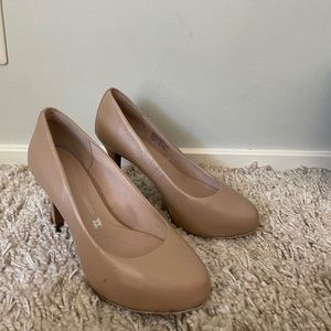 Rockport Nude Pumps